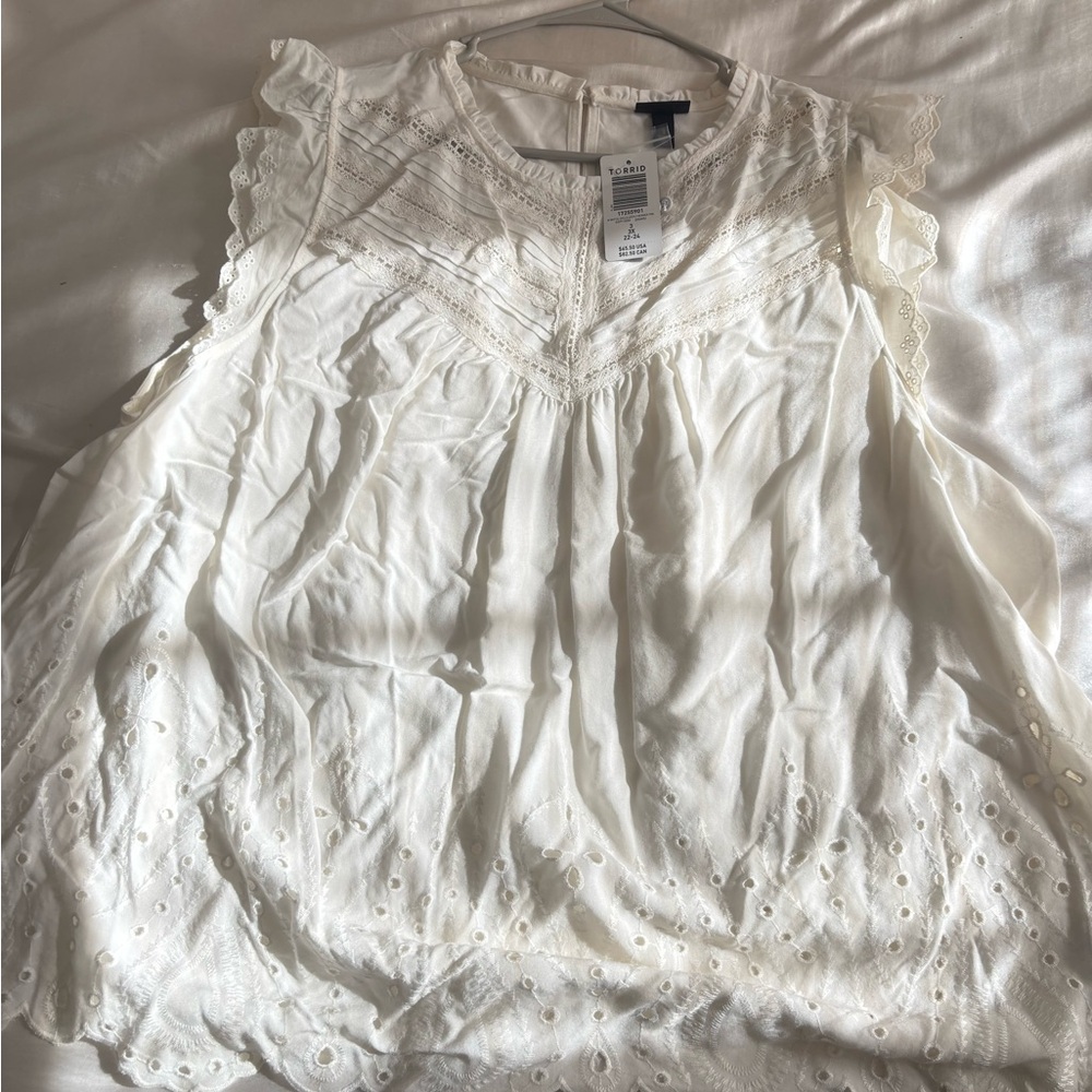 NWT Torrid White Eyelet Lace Blouse